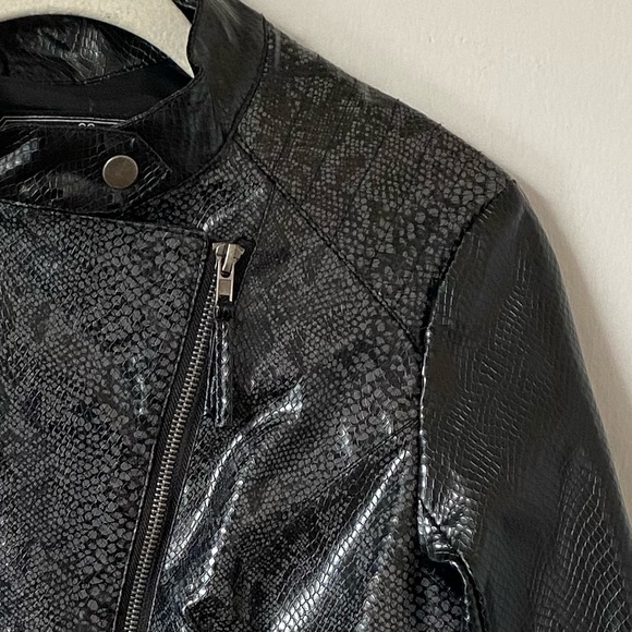 Motorcycle Jacket - Picture 3 of 3